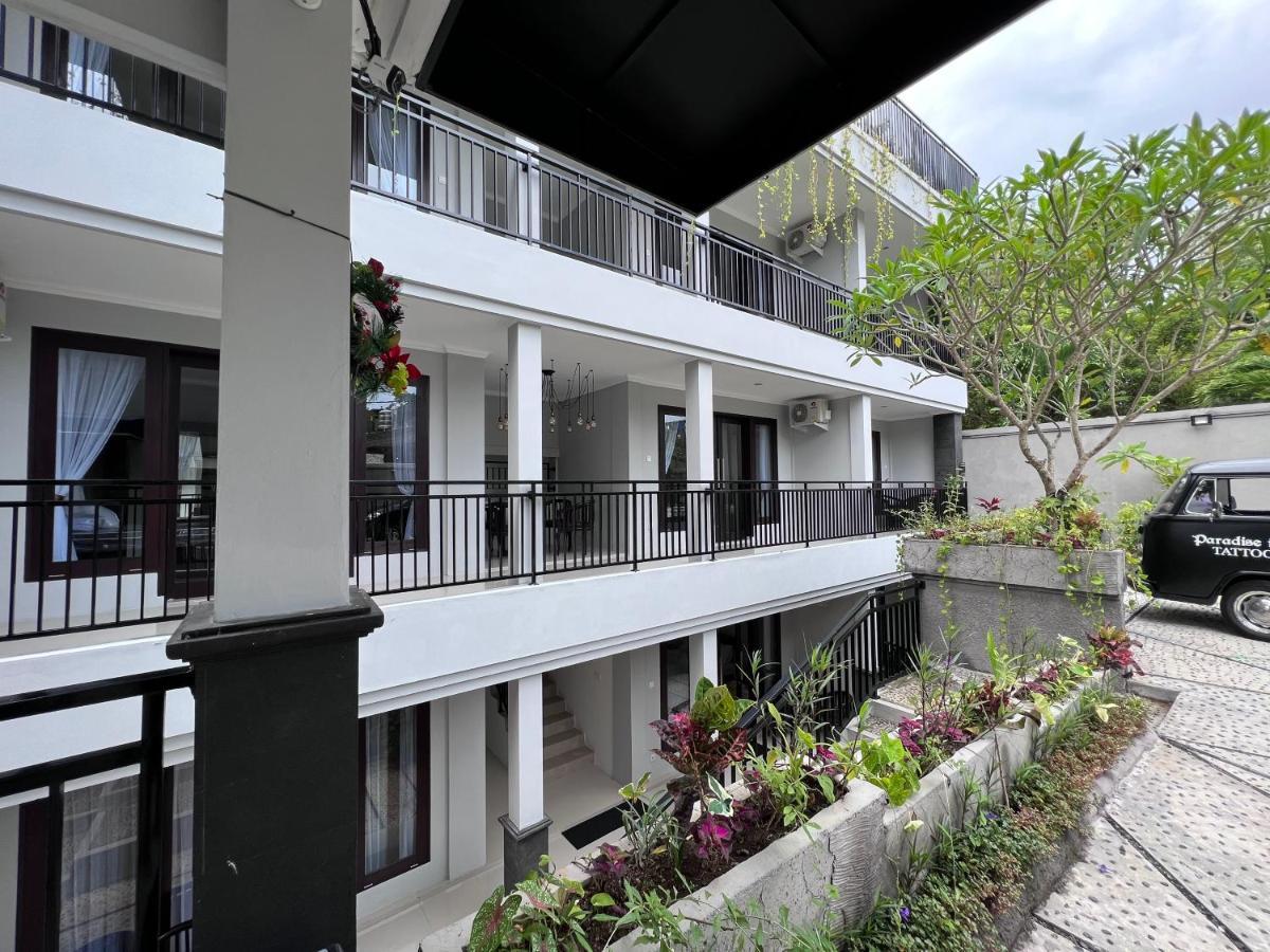 Green Hill Inn Jimbaran Buitenkant foto